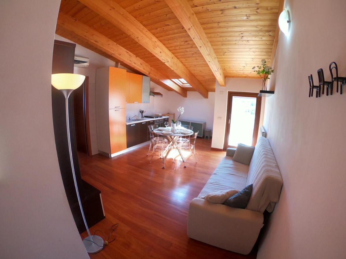 Attico Petfriendly Con Terrazzo, Via Del Borgo Lägenhet Montesilvano Marina Exteriör bild