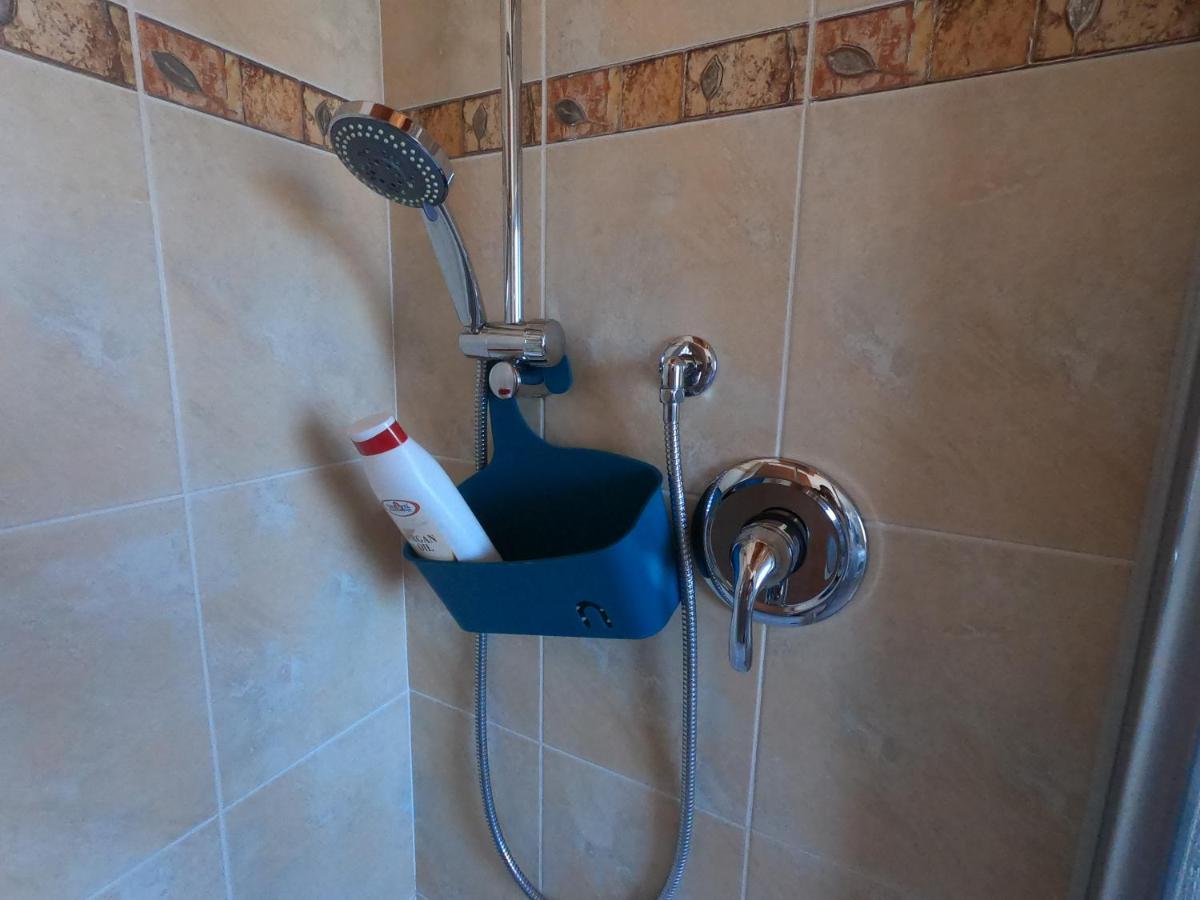 Attico Petfriendly Con Terrazzo, Via Del Borgo Lägenhet Montesilvano Marina Exteriör bild