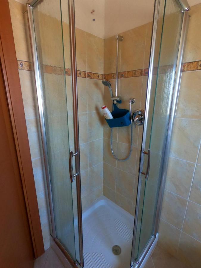 Attico Petfriendly Con Terrazzo, Via Del Borgo Lägenhet Montesilvano Marina Exteriör bild